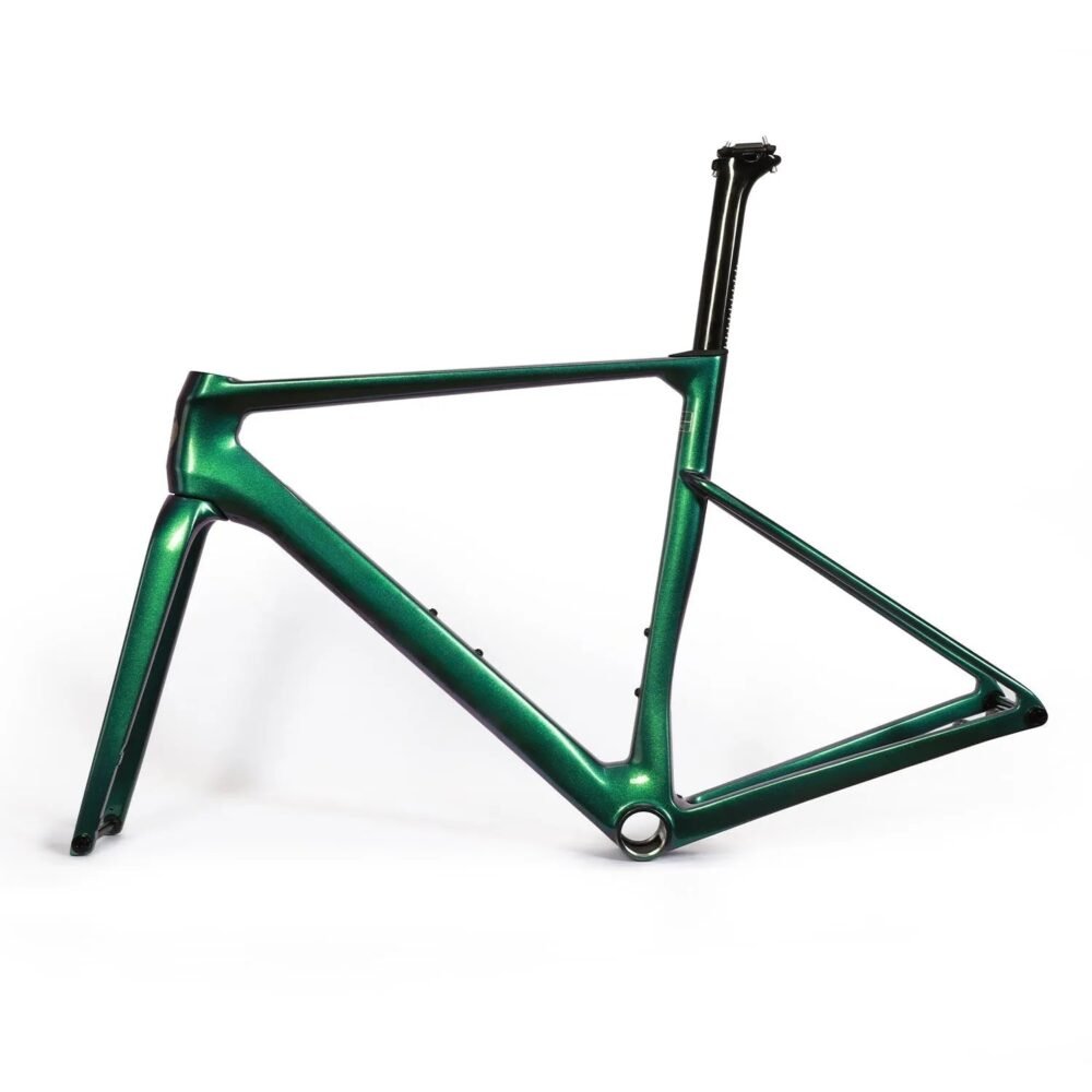 Sunremo A23 | Full Carbon Fiber Road Bike | Versatile for Training & Commuting