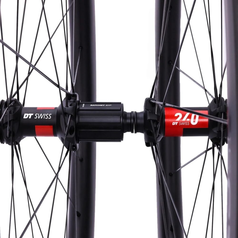 G25 SL DT240 EXP 700C