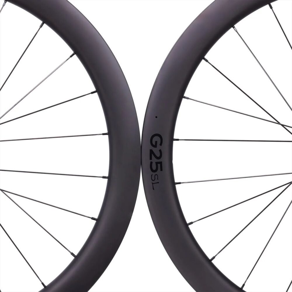 G25 SL DT240 EXP 700C