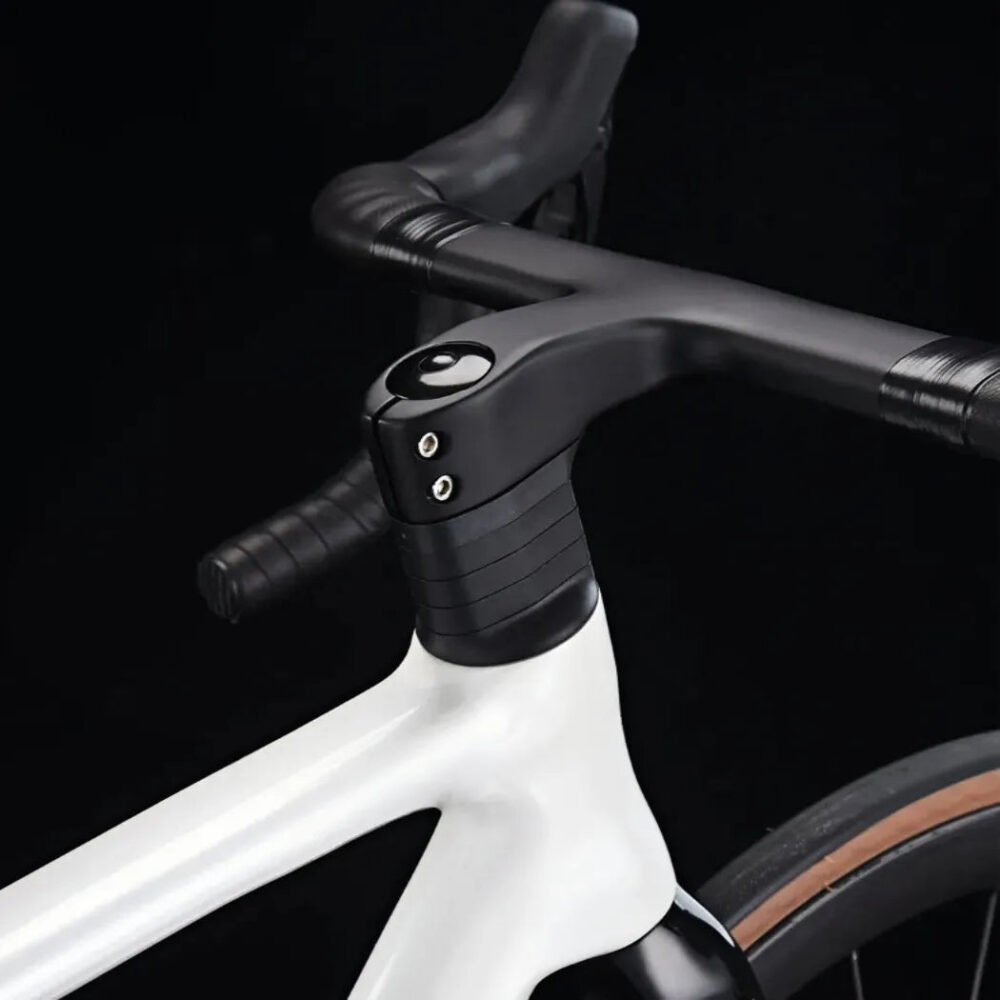 UCI Approved 7.2kg Aero Carbon Road Bike Shimano Ultegra Di2 R8170 24 Speed