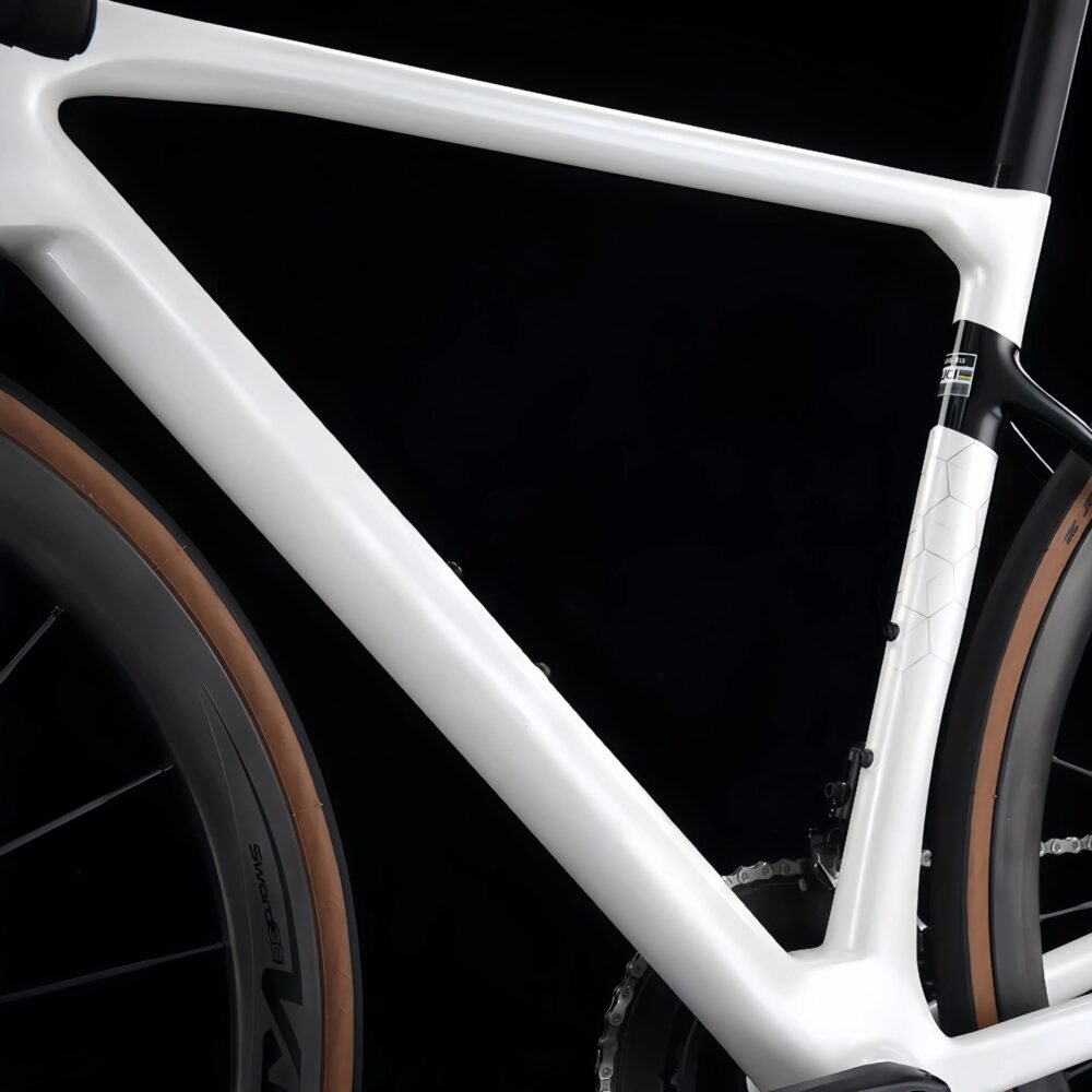 UCI Approved 7.2kg Aero Carbon Road Bike Shimano Ultegra Di2 R8170 24 Speed