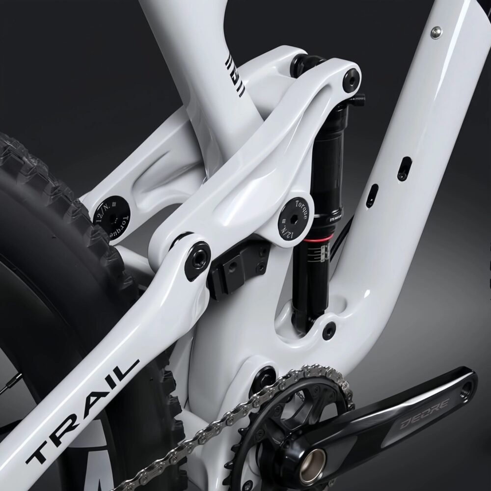 Trail Carbon Mountain Bike - Light Frame | RockShox Suspension | Maxxis Tires