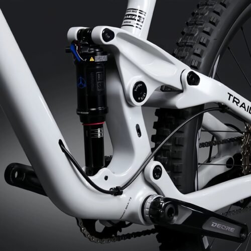 Trail Carbon Mountain Bike - Light Frame | RockShox Suspension | Maxxis Tires