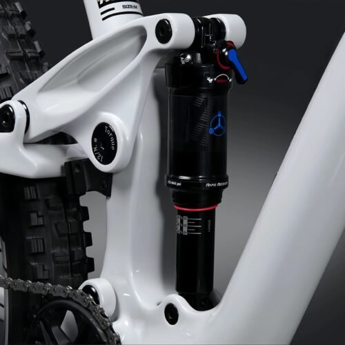 Trail Carbon Mountain Bike - Light Frame | RockShox Suspension | Maxxis Tires