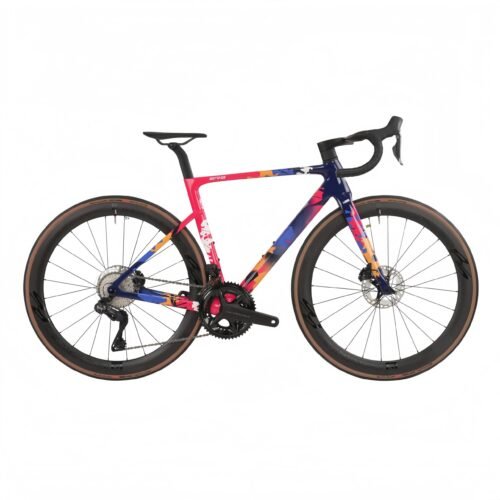 sunremo_2025_570.jpg EF Pro Team Series 0 Carbon Bike | Integrated SystemBar R-One & Metron 60 SL Wheels