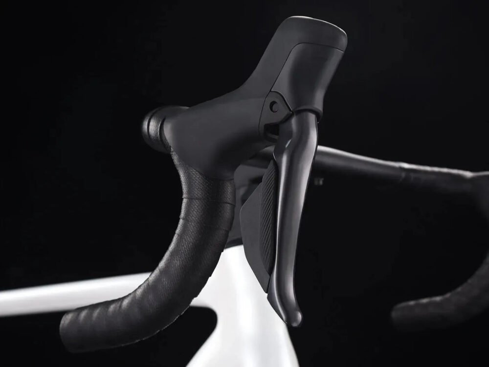 UCI Approved 7.2kg Aero Carbon Road Bike Shimano Ultegra Di2 R8170 24 Speed