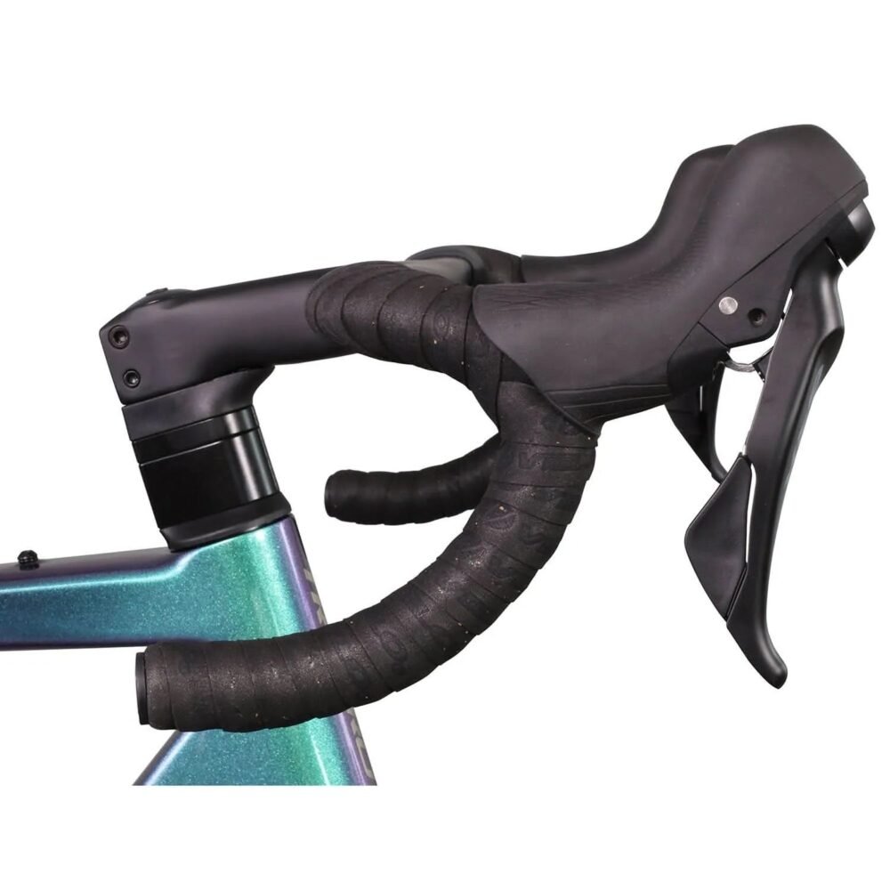 Race-Ready Carbon Gravel Bike | GRX600 Drivetrain & 700C Wheels